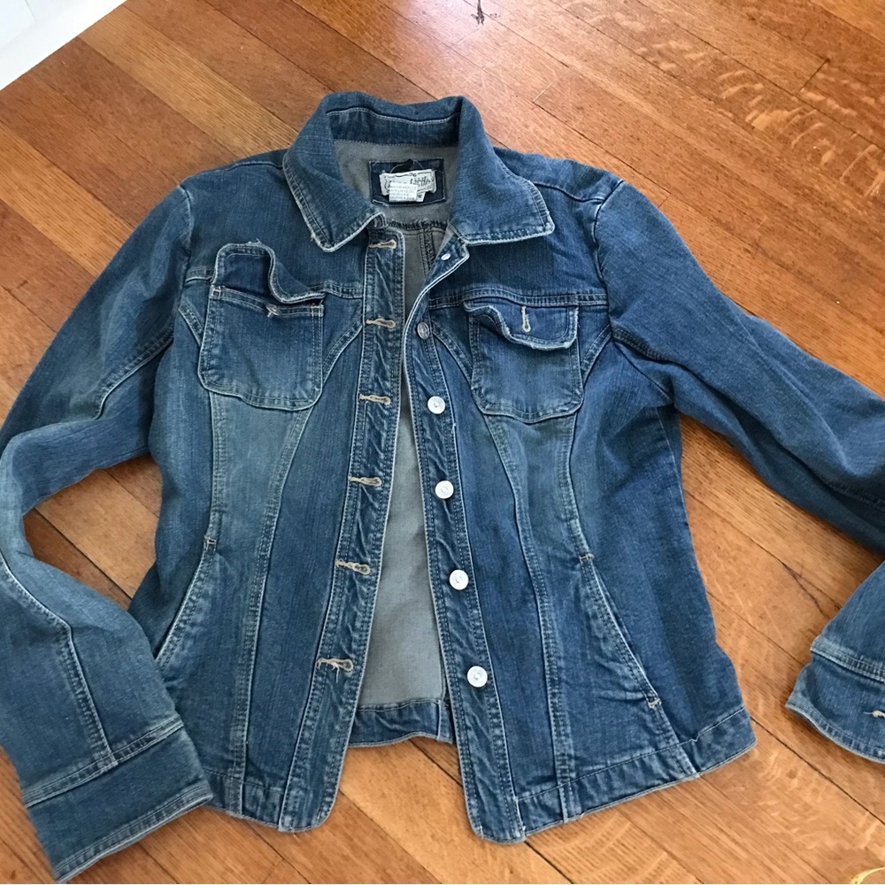 Fitted jean jacket